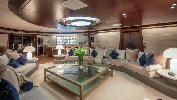 Motor Yacht Custom image