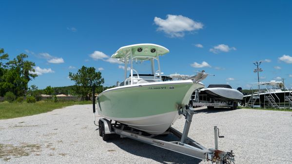 Sea Pro 219 Center Console image