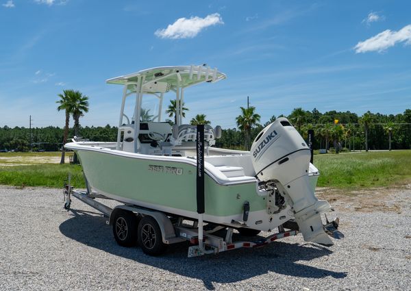 Sea Pro 219 Center Console image