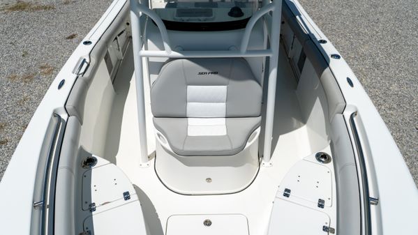 Sea Pro 219 Center Console image