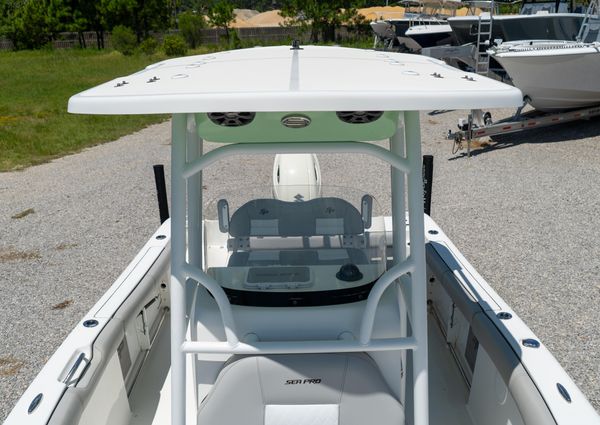 Sea Pro 219 Center Console image