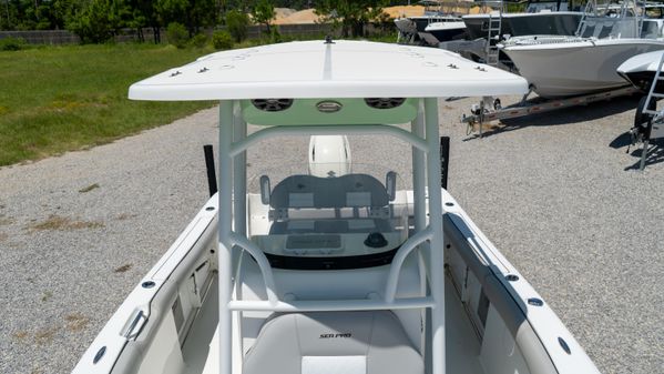 Sea Pro 219 Center Console image