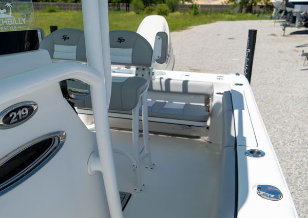 Sea Pro 219 Center Console image