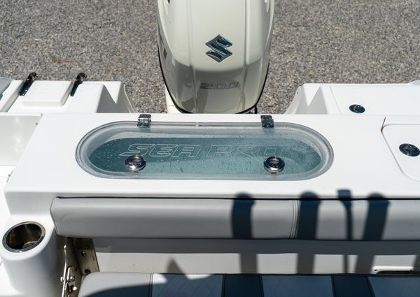 Sea Pro 219 Center Console image