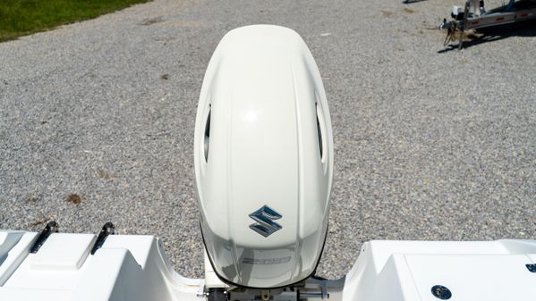 Sea Pro 219 Center Console image