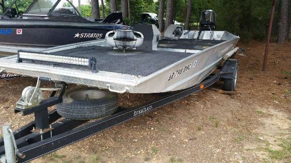 BLAZER BOATS 1856 - main image