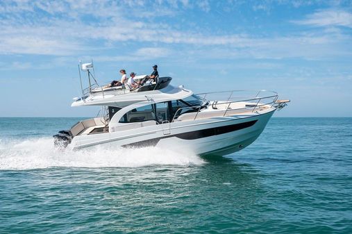 Beneteau Antares 11 Fly image