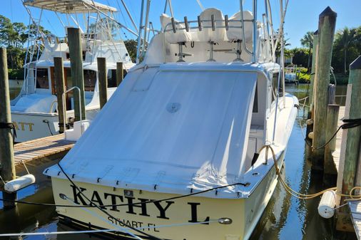 Hatteras Convertible image