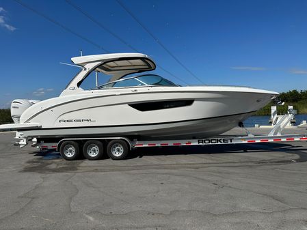 Regal 33-OBX image