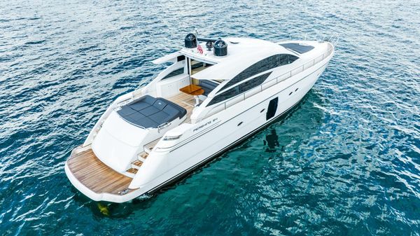 Pershing 64