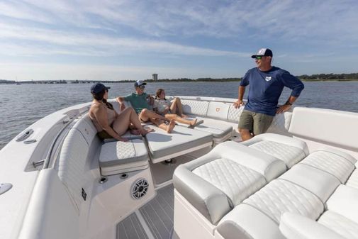 Sea Fox 368 Commander Center Console image