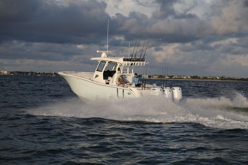 Sea Fox 368 Commander Center Console image