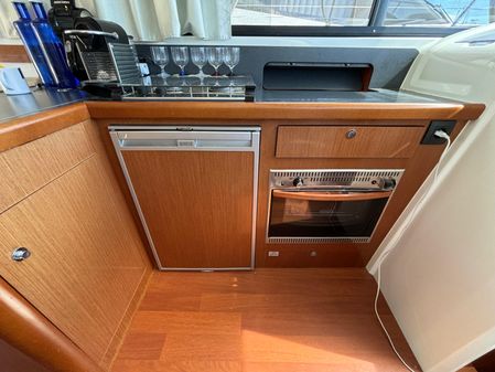 Beneteau Antares 42 image