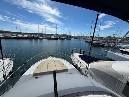 Beneteau Antares 42 image