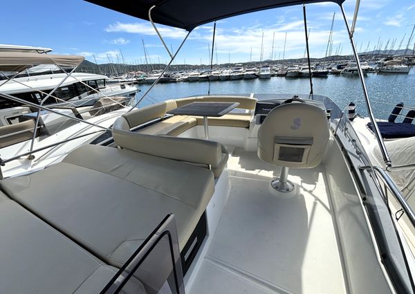 Beneteau Antares 42 image