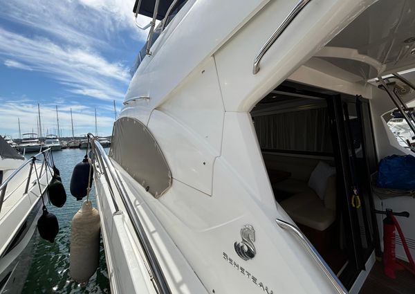 Beneteau Antares 42 image