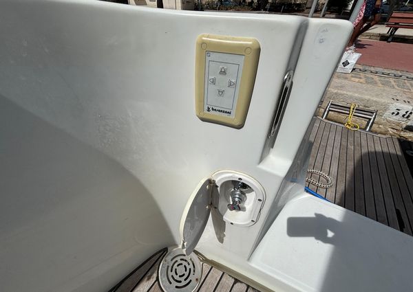 Beneteau Antares 42 image