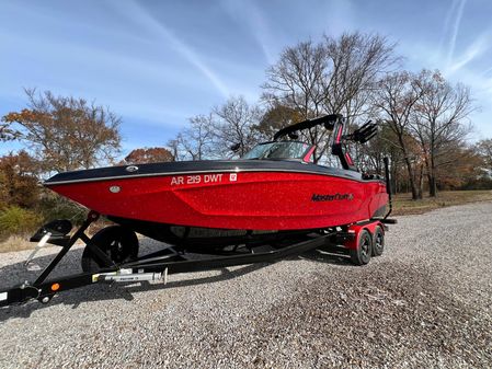 Mastercraft XT24 image