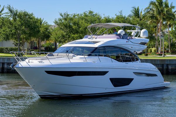 Princess Yachts S60 Sportbridge - main image