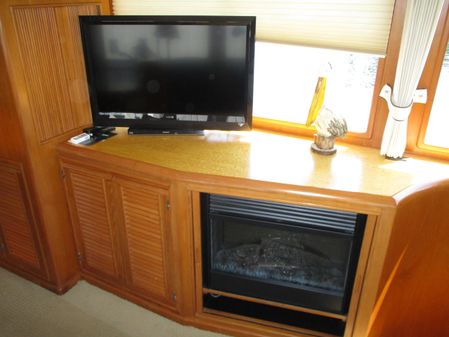 Offshore Yachts Cockpit Motoryacht image