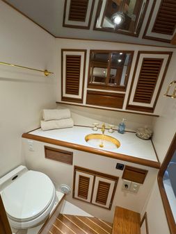 Offshore Yachts Cockpit Motoryacht image