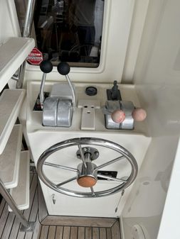 Offshore Yachts Cockpit Motoryacht image