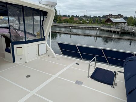 Offshore Yachts Cockpit Motoryacht image