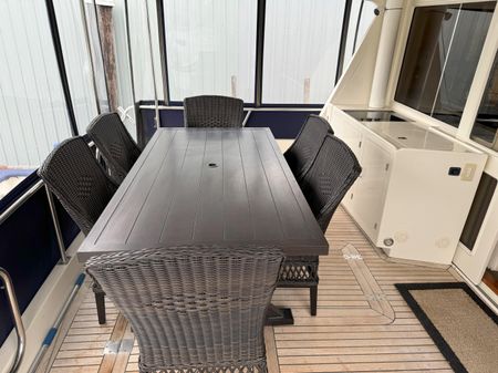 Offshore Yachts Cockpit Motoryacht image