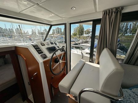 Beneteau Swift Trawler 30 image