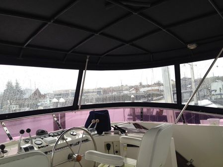 Offshore Yachts Cockpit Motoryacht image