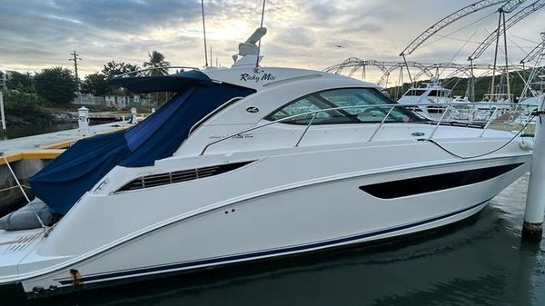 Sea Ray 410 Sundancer 