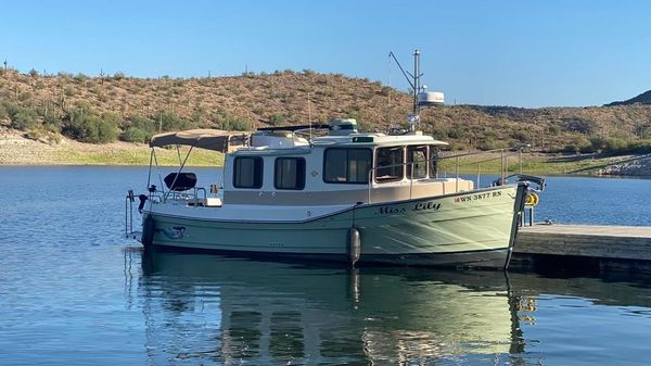 Ranger Tugs R-27 