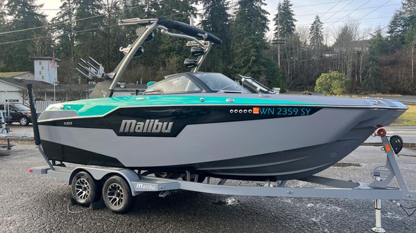 Malibu M220