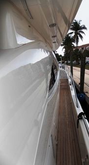 Sunseeker Manhattan 84 image