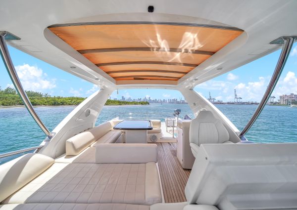 Azimut 64 Flybridge image