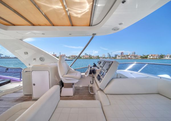 Azimut 64 Flybridge image