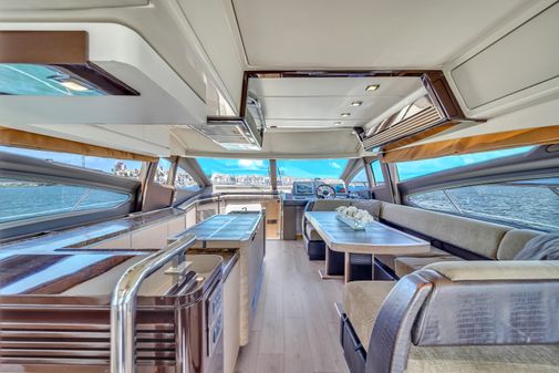 Azimut 64 Flybridge image