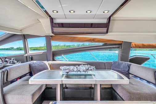 Azimut 64 Flybridge image