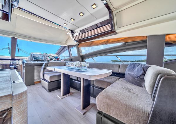 Azimut 64 Flybridge image