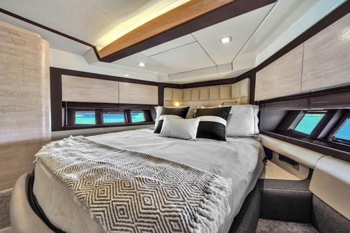 Azimut 64 Flybridge image