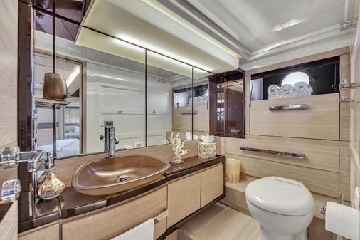 Azimut 64 Flybridge image