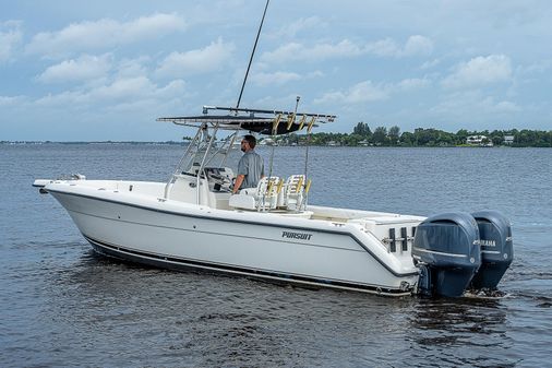 Pursuit 2870 Center Console image