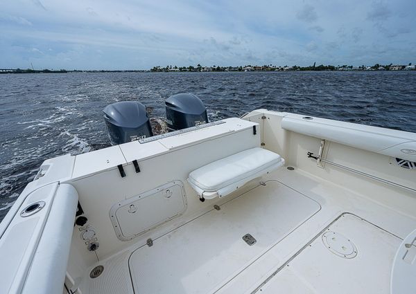 Pursuit 2870 Center Console image