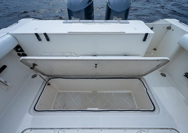 Pursuit 2870 Center Console image