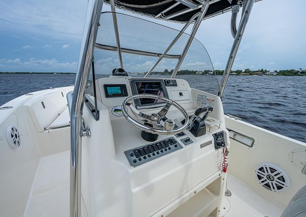 Pursuit 2870 Center Console image