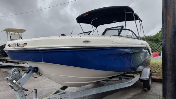 Bayliner DX 2050 