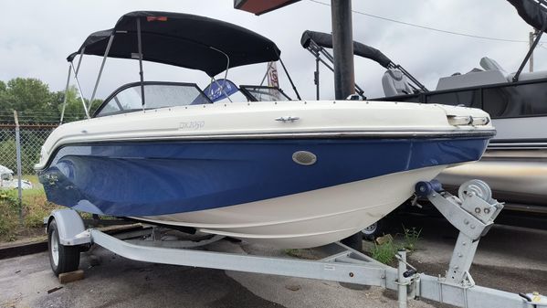 Bayliner DX-2050 image