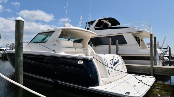 Tiara Yachts 4700 Sovran 