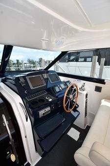 Tiara-yachts 4700-SOVRAN image