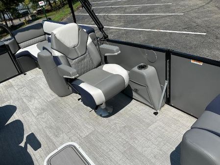 Tahoe-pontoon CASCADE-23-QL-SPP-TRI-TOON image